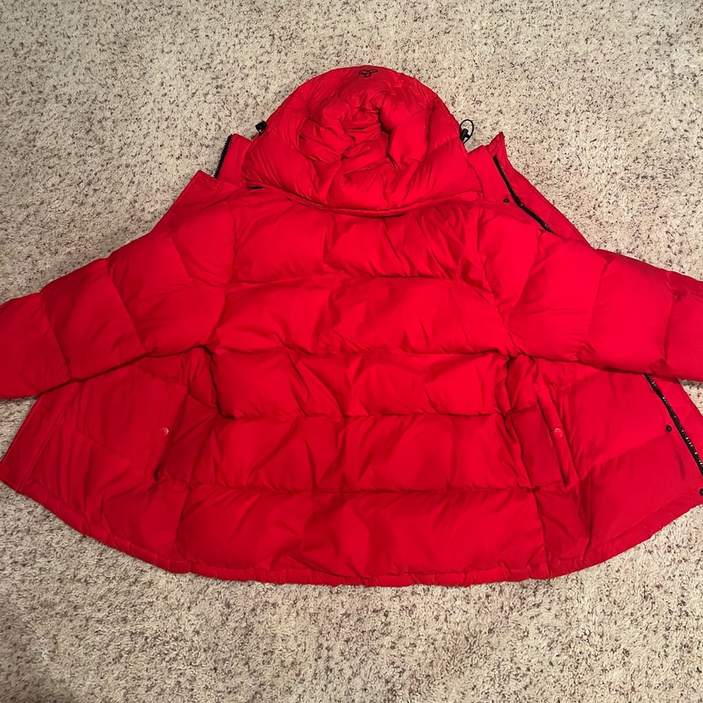 Ariztia superpuff in red size Medium